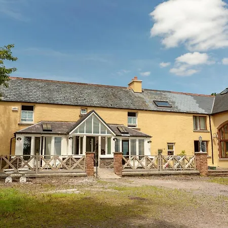 Charming Old Villa Coachford