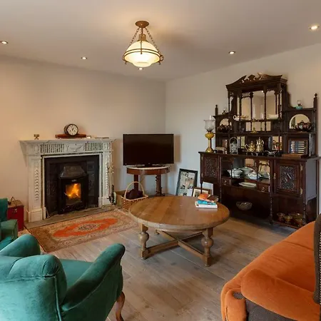 Villa Charming Old Coachford